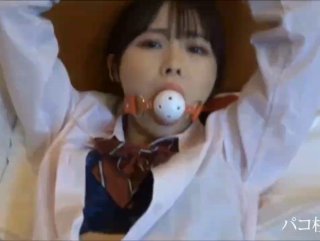 H触手小说绿帽把老婆裤子脱了让她坐男人身上
